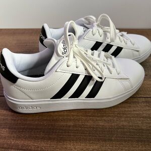 Adidas Grand Court 2 Low Women's Leather Casual Fashion Shoes Sneakers Wmn 6